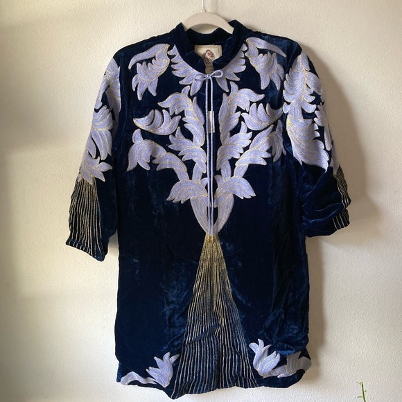 Chasing Unicorns💫 Midnight Rider Velvet Tunic sz M - Picture 7 of 14